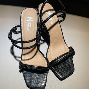 Mixx Shuz Snakeskin Print Mule Heel in Black